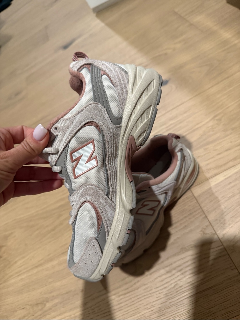 New Balance 530 Cream & Dusty Pink Sneakers, EXCELLENT CONDITION US 6, EU 37 - Picture 4 of 8